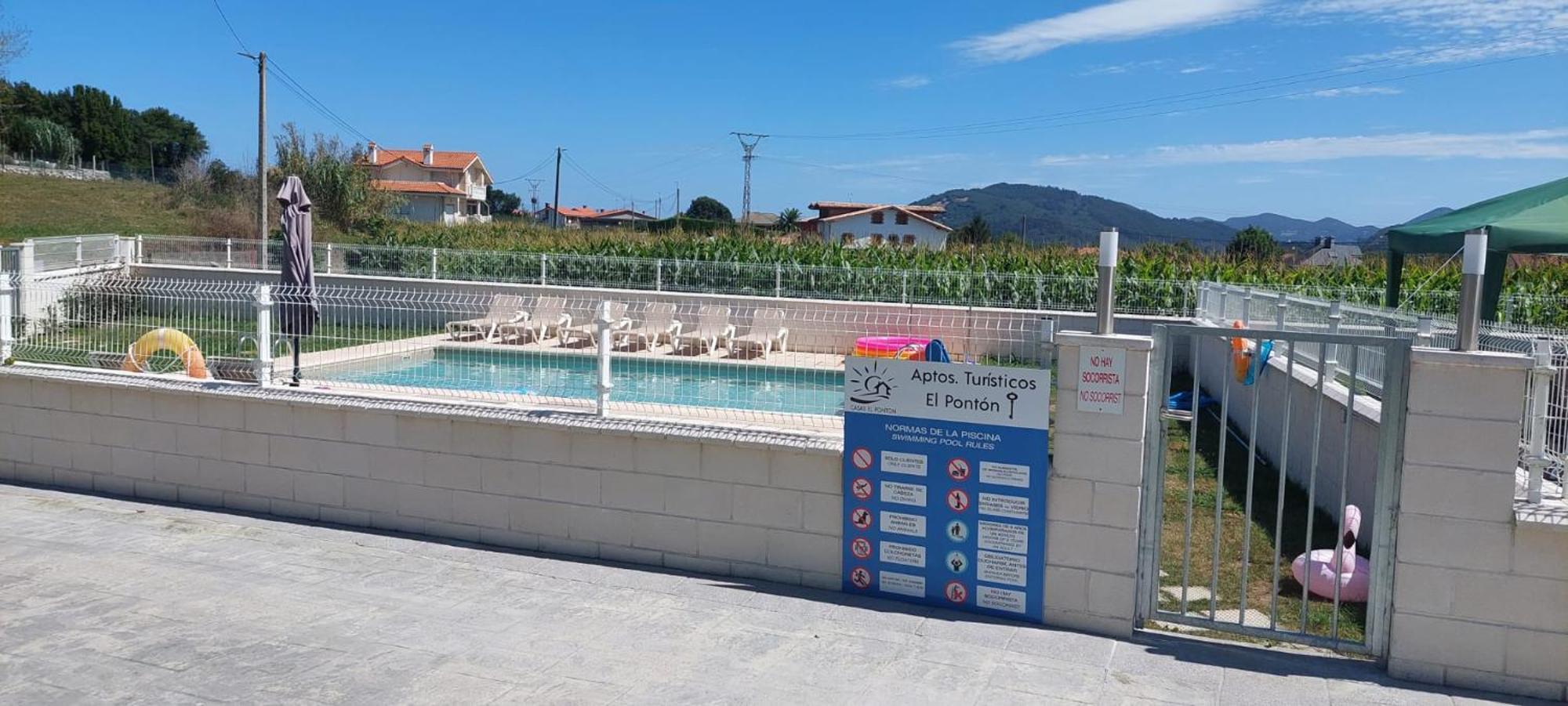 Apartamentos Turisticos El Ponton Arnuero Exterior foto